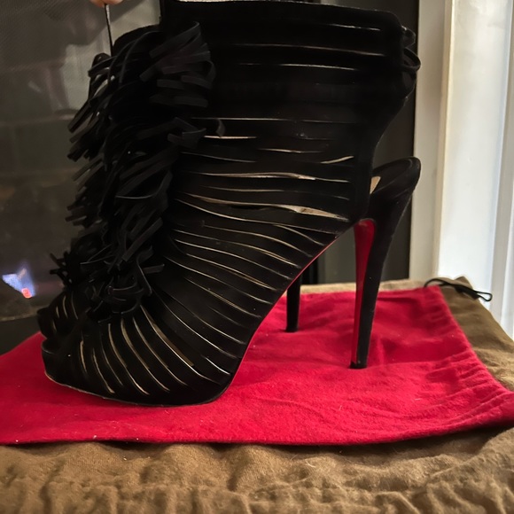 Christian Louboutin Black Suede Fringe Booty 38.5 Retail $1175 - Picture 1 of 12